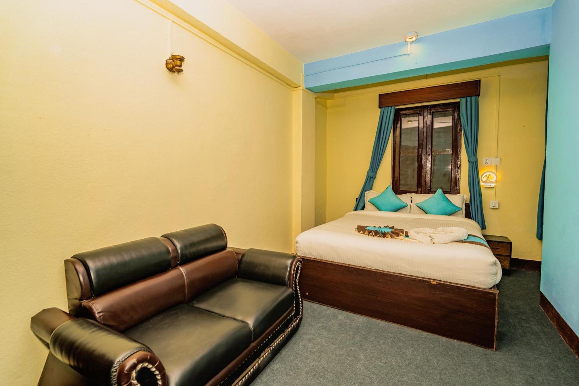 Rest Up Kathmandu Hostel Exterior foto